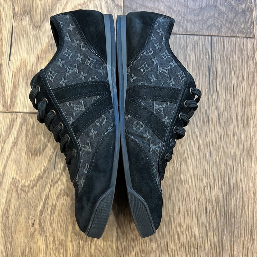 Men’s Louis Vuitton Black Sneakers - Picture 13 of 13